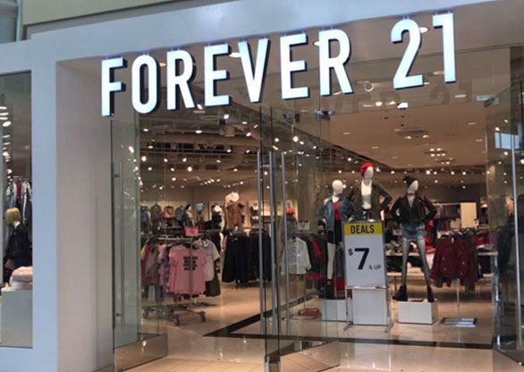 A CAPRICHO te mostra como é a primeira loja da Forever 21 no